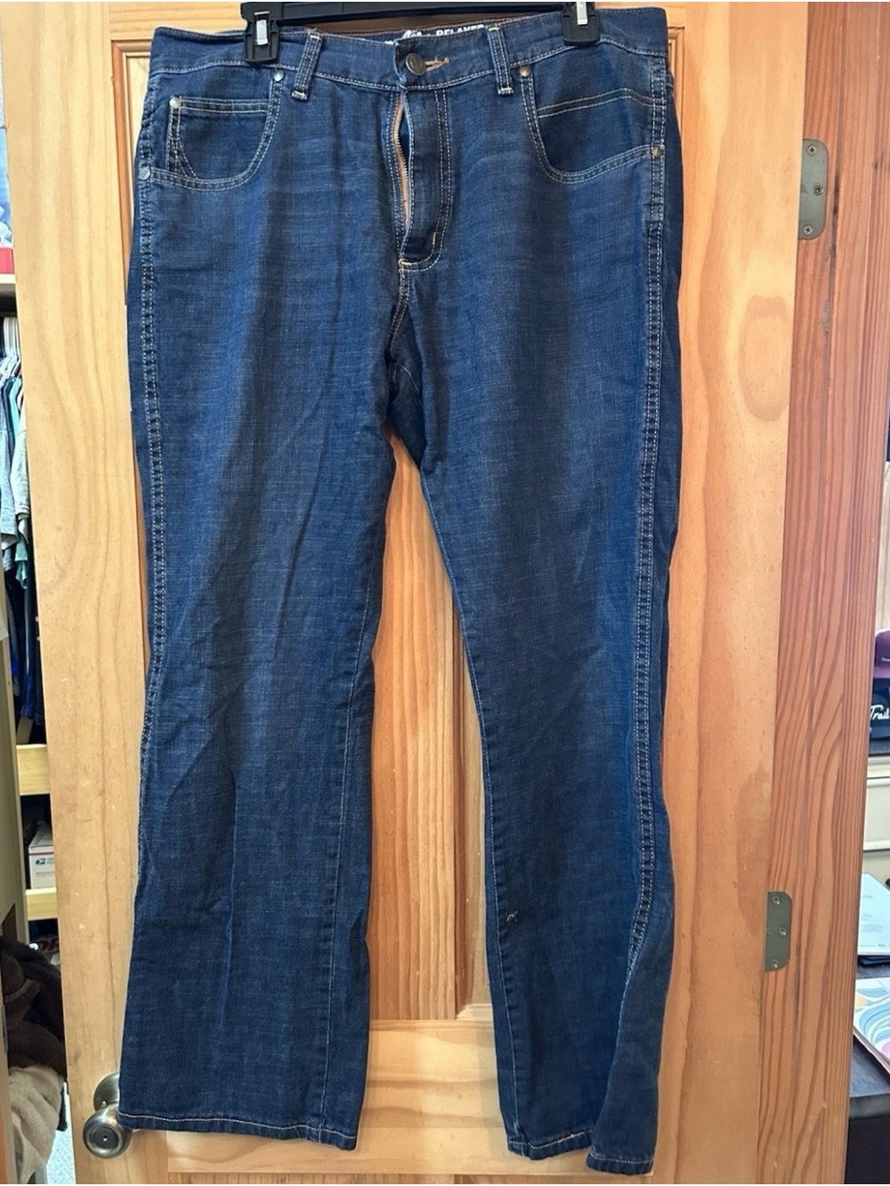 Wrangler Men's Dark Blue relaxed Bootcut Jeans